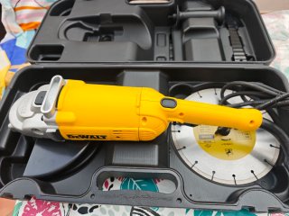 Radial/ Amoladora DeWalt
