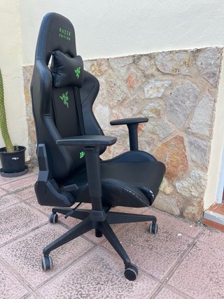 Silla Gaming Razer Tarok Essentials Negra