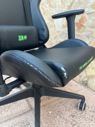 Silla Gaming Razer Tarok Essentials Negra