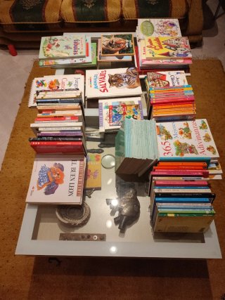 Lote de  130-140 libros infantiles y juveniles