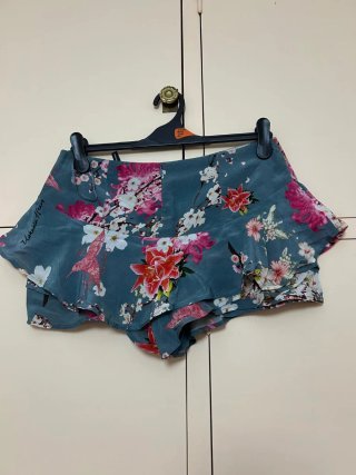 Falda pantalón con estampado floral