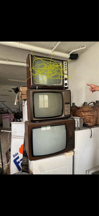 Televisores Antiguos Philips Marrones y Plateados