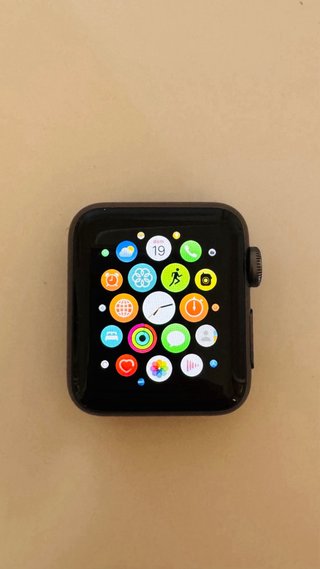 Apple Watch S3 38mm + 5 correas
