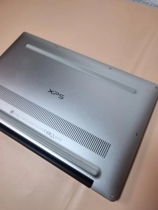 Dell XPS 13 9380 i7 16GB RAM 512GB SSD Argento
