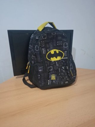 Mochila Batman Negra y Amarilla