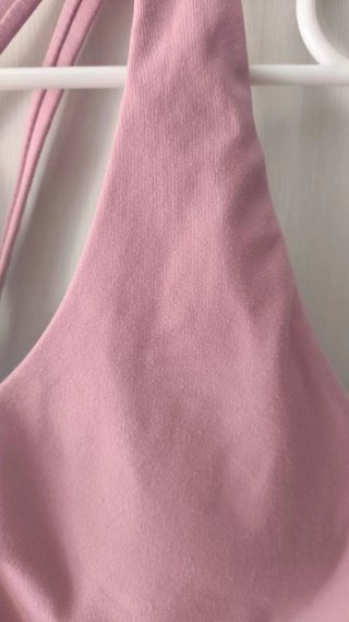 Top deportivo Oysho rosa