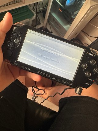 PSP 2000 con custodia protettiva
