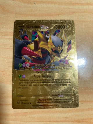 Carta Pokémon Giratina V ASTRO 131/196