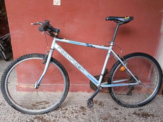 Lote bicicletas. Distintas bicis diferentes estilo