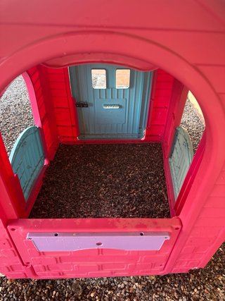 Casa de juegos infantil rosa y azul