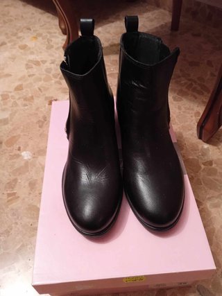 Botines negros Talla 35