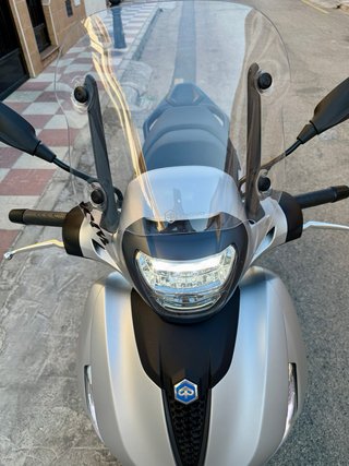 Piaggio Beverly S 400
