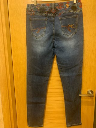 Vaqueros Desigual Azules. Talla32
