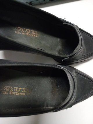 Mocasines Qui T34 Piel Tacón Vintage, negros.