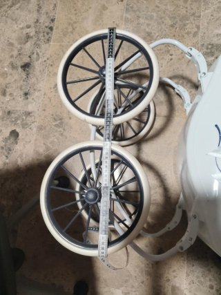 Carrito de juguete clásico azul