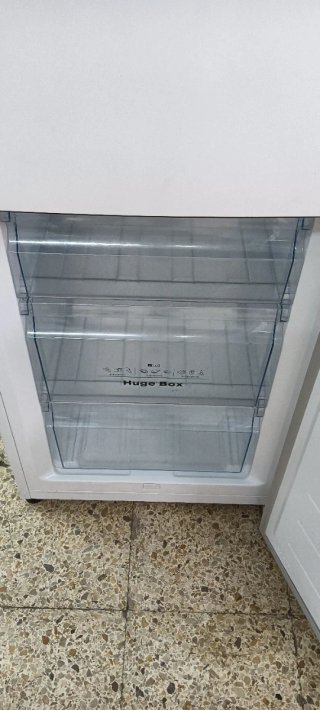 NEVERA COMBI HISENSE NO FROST ENERGÍA A+ 178X60X66