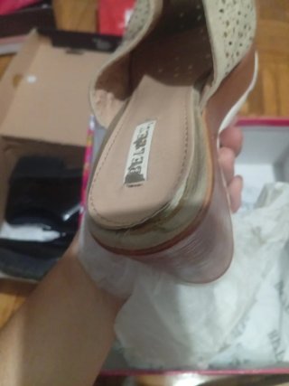 Zuecos calados BELLES talla 36