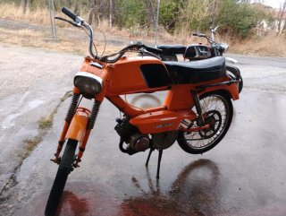 Ciclomotor Peugeot 104R Naranja