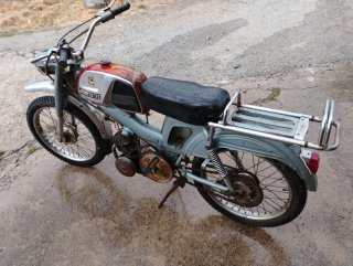 Ciclomotor Peugeot 104R Naranja