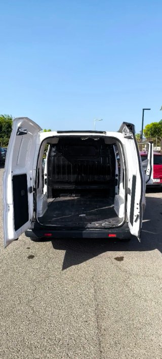 Nissan NV200 2016