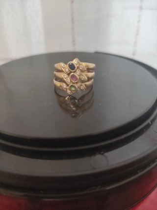 Anillo Oro 18k con Zafiro, Rubí y Esmeralda