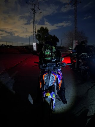 Casco Moto Ricky Morty Fluorescente