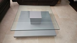 Mesa de centro madera y cristal 1x1m gris