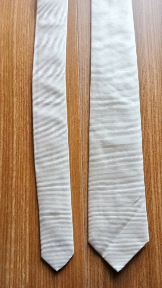 Set due cravatte sartoriali bianche per uomo, seta