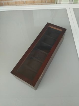 Caja de madera para 6 relojes con tapa de cristal