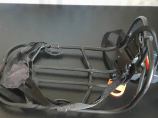 Portaequipajes y bolso alforjas bici