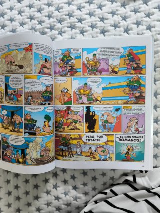 Comics en galego de Astérix.