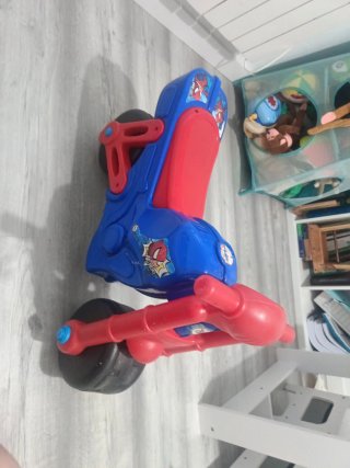 Moto de juguete Spiderman