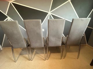 Sillas de comedor grises (4 unidades)