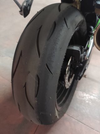 Kawasaki ZX-10R Verde Sportbike
