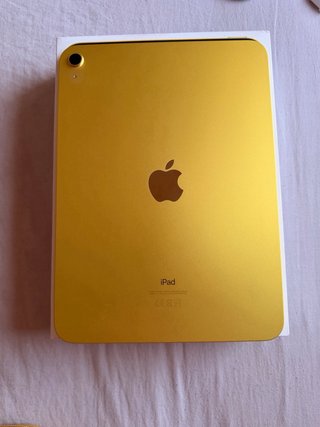 iPad 10ª Gen 256GB Giallo + Pacchetto