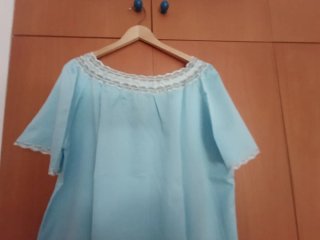 Camisón azul con encaje hecho a mano