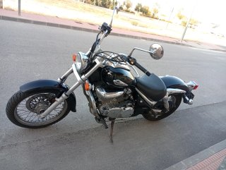 Suzuki Intruder 250cc Negra