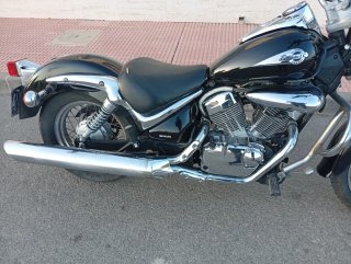 Suzuki Intruder 250cc Negra