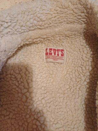 Cazadora Levi's vintage con forro sherpa