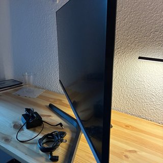 Monitor Samsung 28” 4K