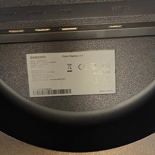Monitor Samsung 28” 4K