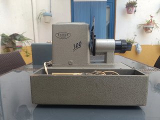Proyector Diapositivas Años 70 Beige/Gris