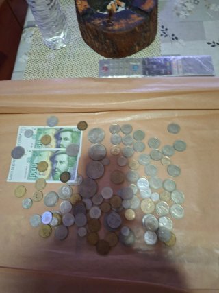 Lote de monedas y billetes españoles