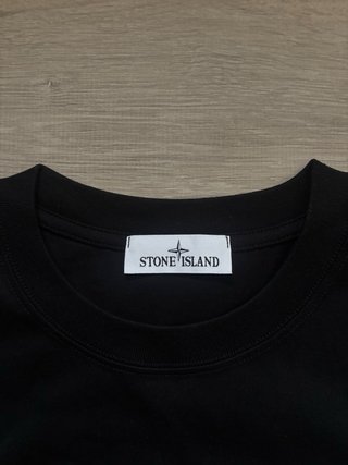 Camiseta Stone Island Negra