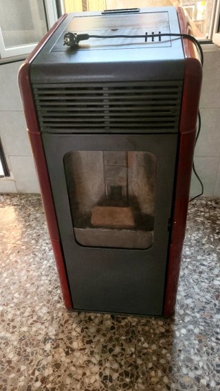 Estufa de pellet roja BORA