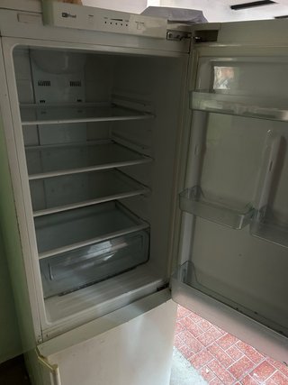 Nevera Samsung Blanca y lavadora indesit