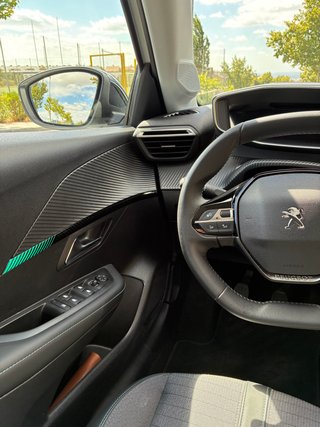 Peugeot 208 1.2 PureTech 100CV Allure Pack (2023)
