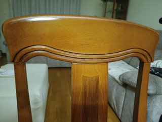 Vitrina y mesa comedor madera maciza