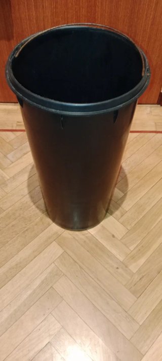 Cubo para envases negro