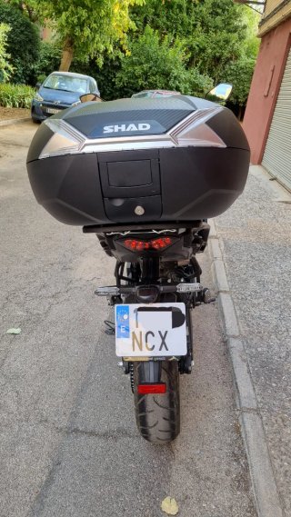 Kawasaki Versys 650 Adventure Negra 2025